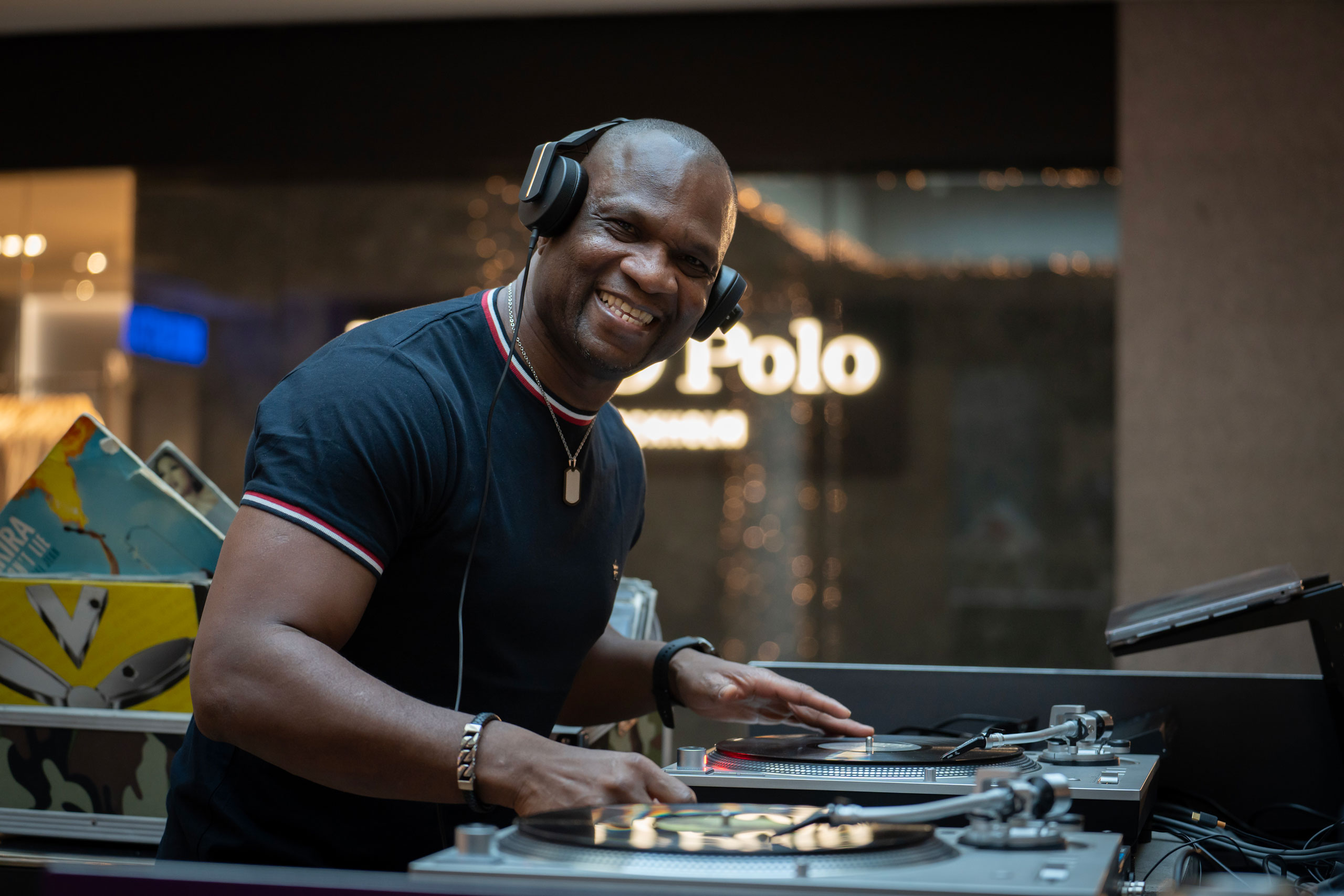 FRA_Weihnachtskampagne_DJs_Web_DSC9610