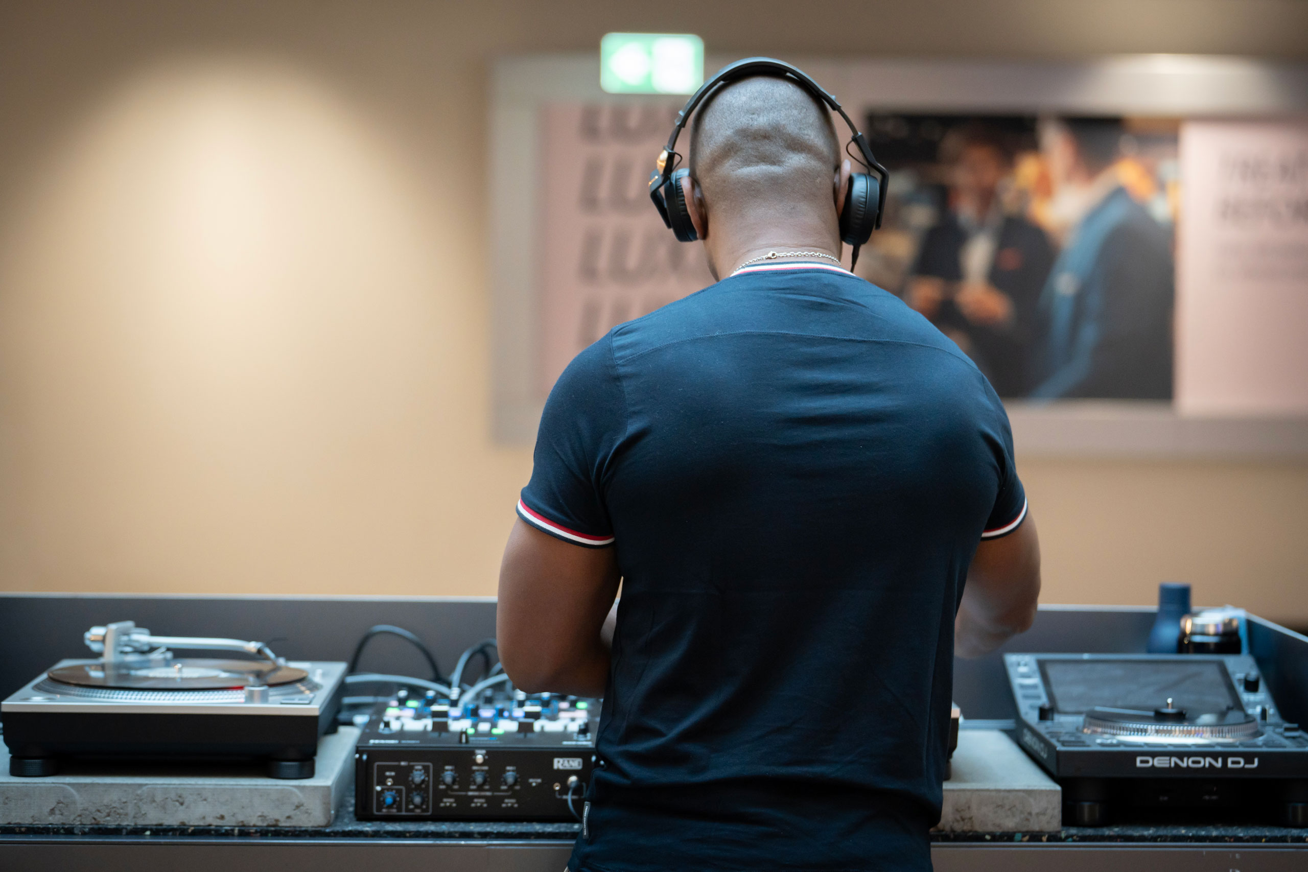 FRA_Weihnachtskampagne_DJs_Web_DSC9632